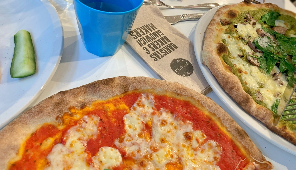 Pizzeriaのピザ
