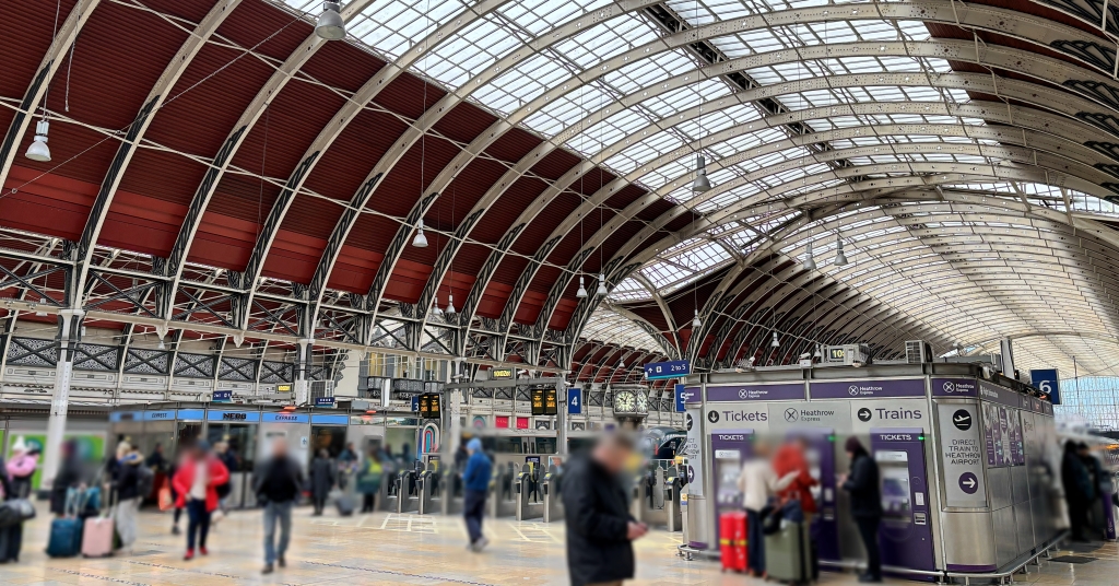 パディントン駅の改札