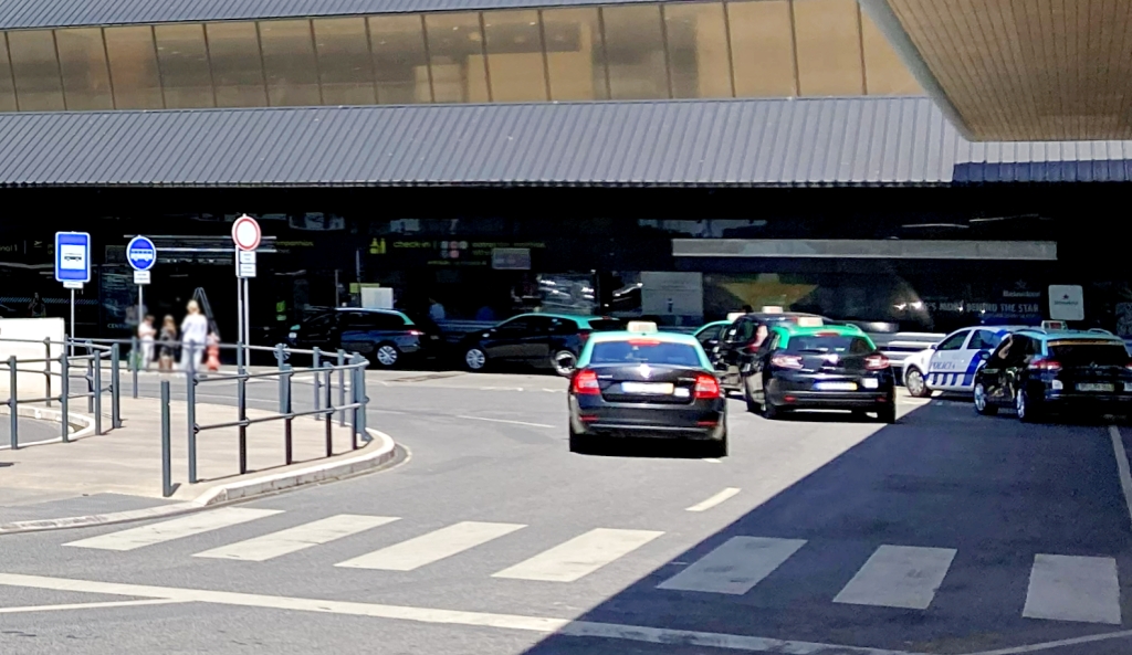 リスボン空港のタクシー乗り場