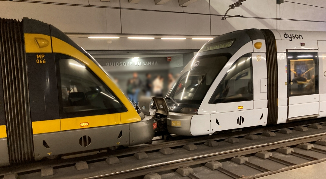 ポルトの地下鉄車両
